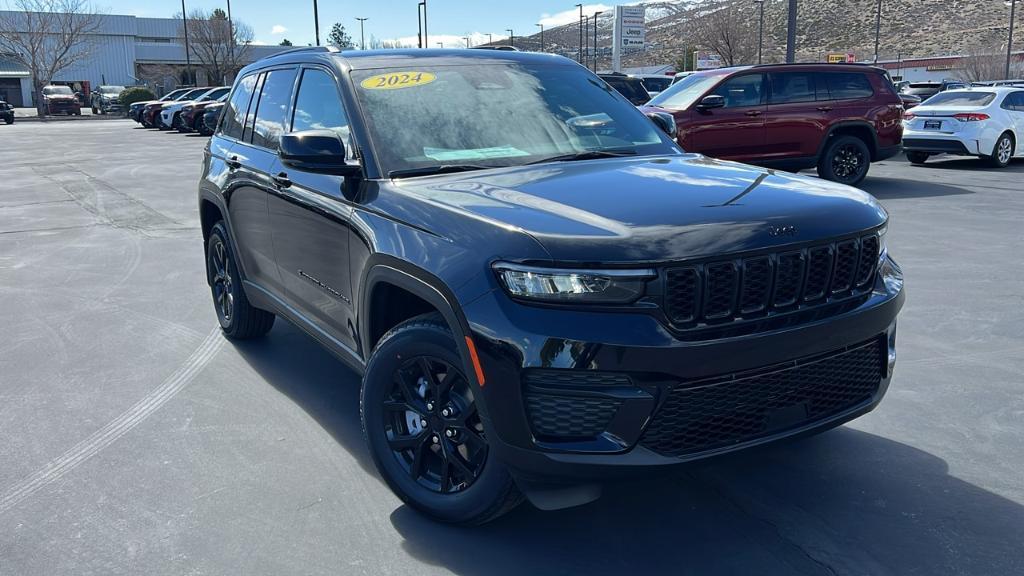 new 2024 Jeep Grand Cherokee car, priced at $47,055