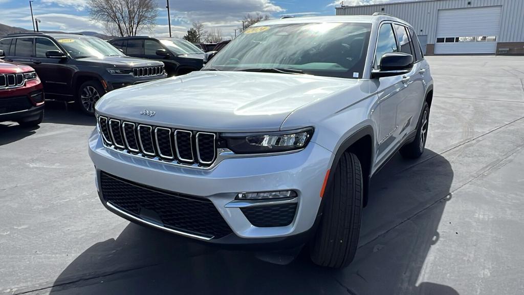 new 2024 Jeep Grand Cherokee car, priced at $54,230