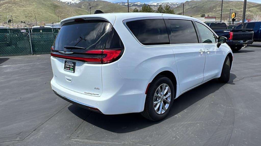 new 2024 Chrysler Pacifica car, priced at $46,150