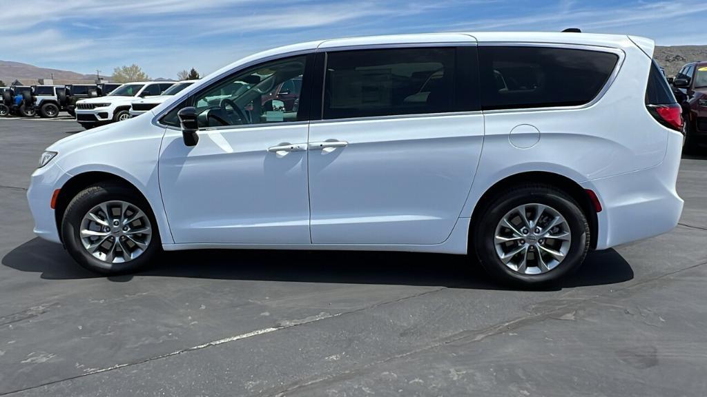 new 2024 Chrysler Pacifica car, priced at $46,150