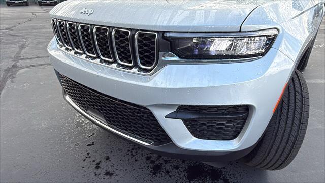 new 2025 Jeep Grand Cherokee car, priced at $43,815