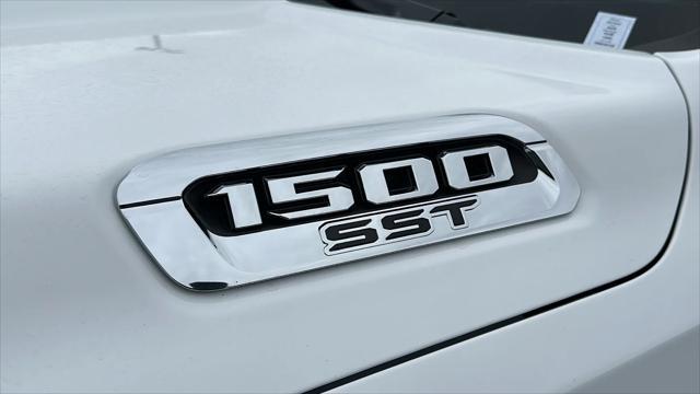 new 2025 Ram 1500 car, priced at $64,683