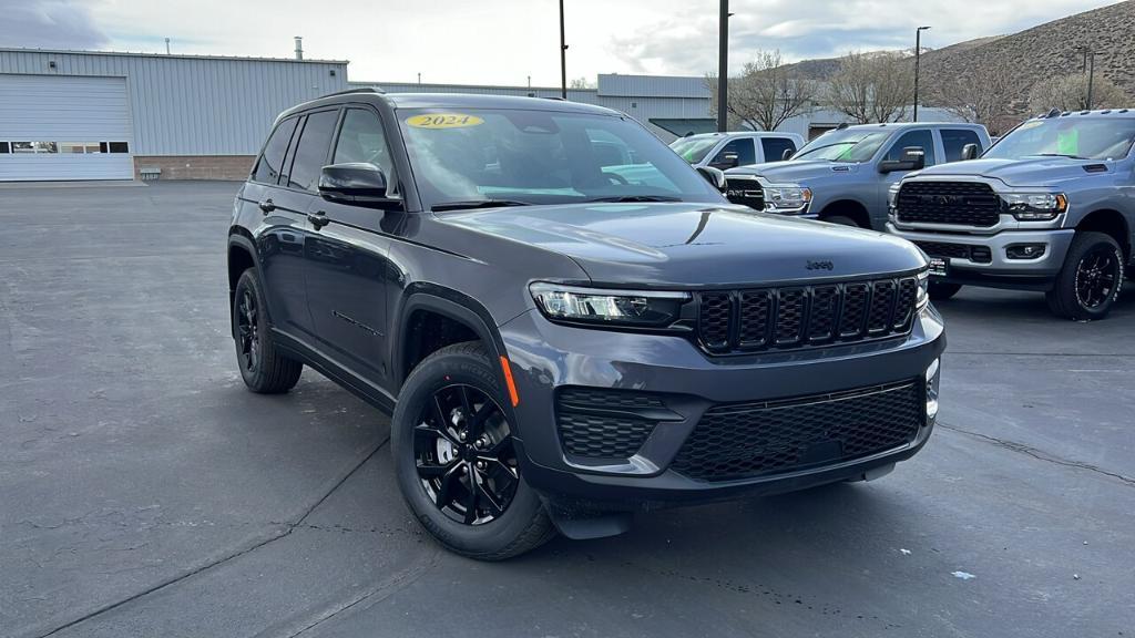 new 2024 Jeep Grand Cherokee car, priced at $48,950