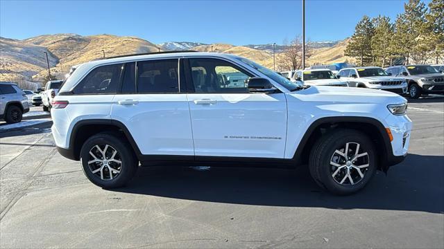 new 2025 Jeep Grand Cherokee car, priced at $53,135