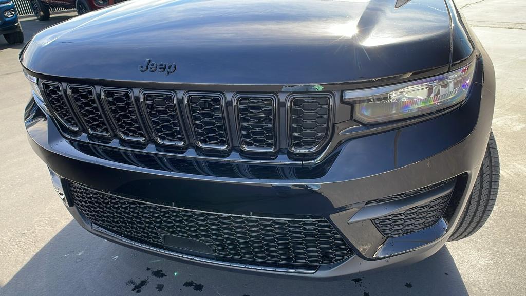 new 2024 Jeep Grand Cherokee car, priced at $46,808
