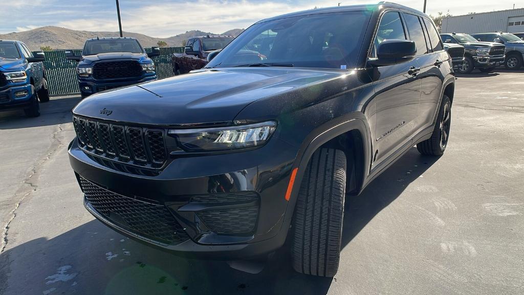 new 2024 Jeep Grand Cherokee car, priced at $46,808