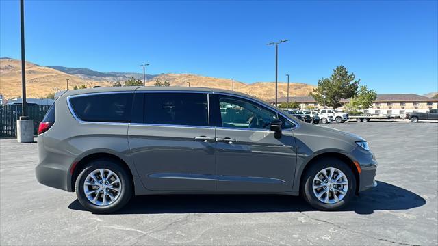 new 2024 Chrysler Pacifica car, priced at $45,524