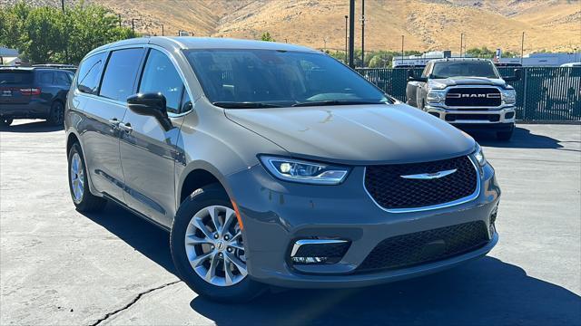 new 2024 Chrysler Pacifica car, priced at $45,524