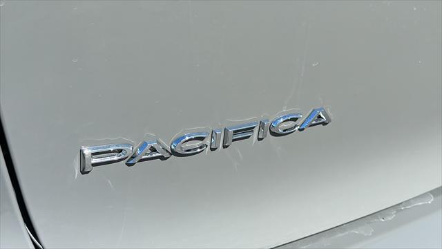 new 2024 Chrysler Pacifica car, priced at $45,524