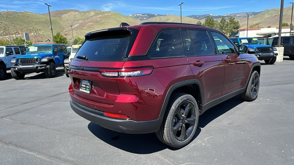 new 2024 Jeep Grand Cherokee car, priced at $47,000