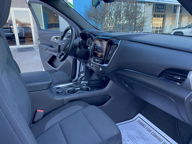 used 2022 Chevrolet Traverse car, priced at $28,998