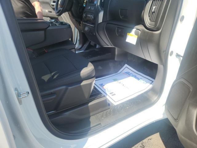 new 2024 Chevrolet Silverado 1500 car, priced at $50,675