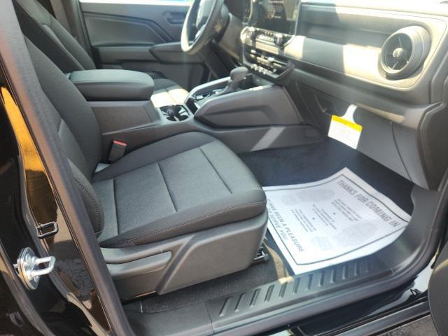 new 2025 Chevrolet Colorado car, priced at $37,635