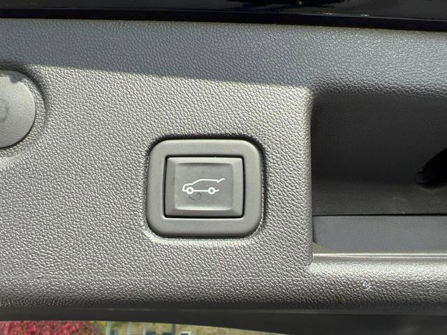 used 2024 Chevrolet Equinox car, priced at $24,498