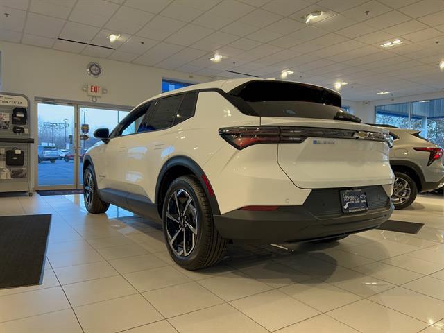 new 2026 Chevrolet Equinox EV car, priced at $33,495