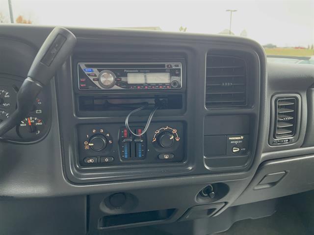 used 2004 Chevrolet Silverado 2500 car, priced at $5,500