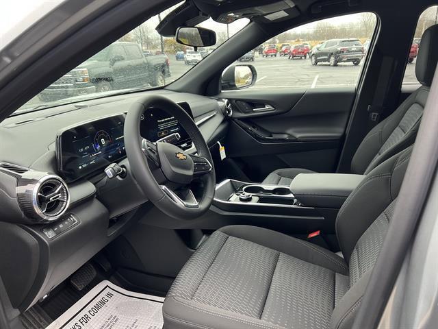 new 2026 Chevrolet Equinox car, priced at $32,570