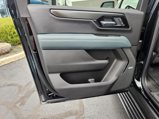 new 2025 GMC Yukon XL car, priced at $89,360
