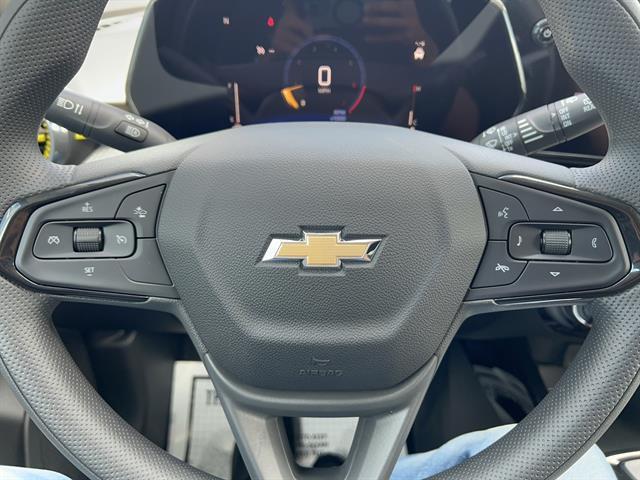 new 2025 Chevrolet Trax car