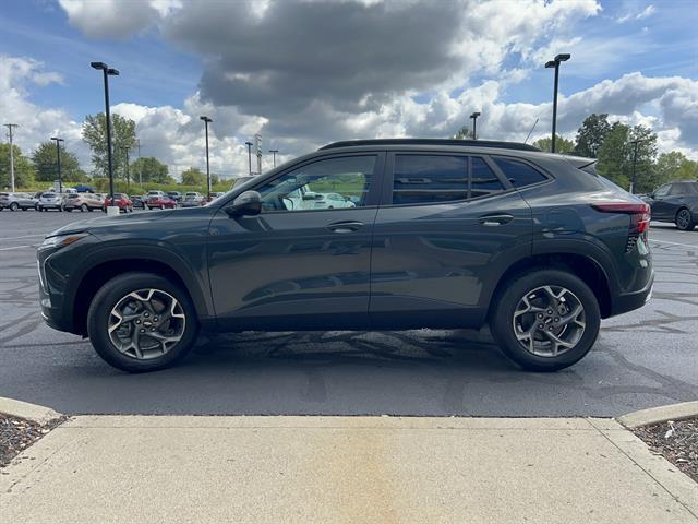 new 2025 Chevrolet Trax car