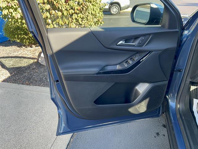 new 2026 Chevrolet Equinox car, priced at $30,495