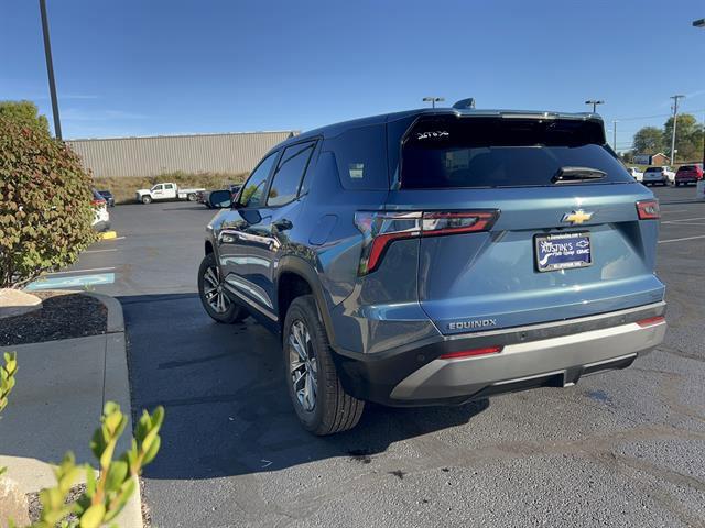 new 2026 Chevrolet Equinox car, priced at $30,495