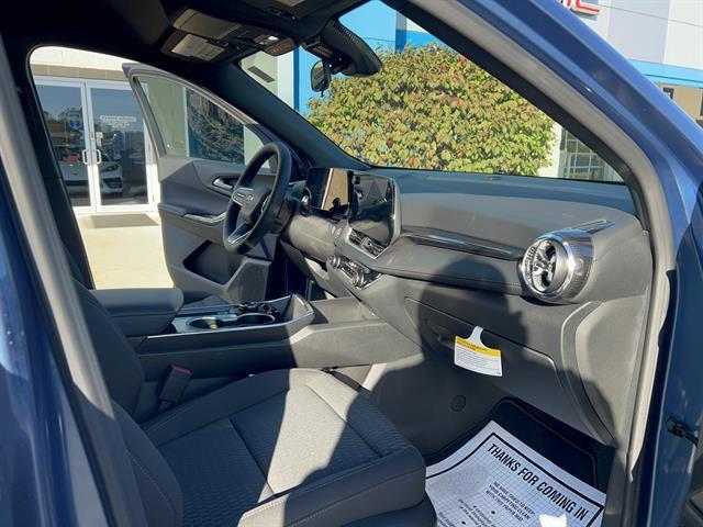 new 2026 Chevrolet Equinox car, priced at $30,495