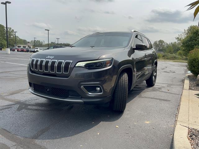 used 2019 Jeep Cherokee car, priced at $12,998