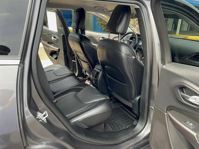 used 2019 Jeep Cherokee car, priced at $12,998