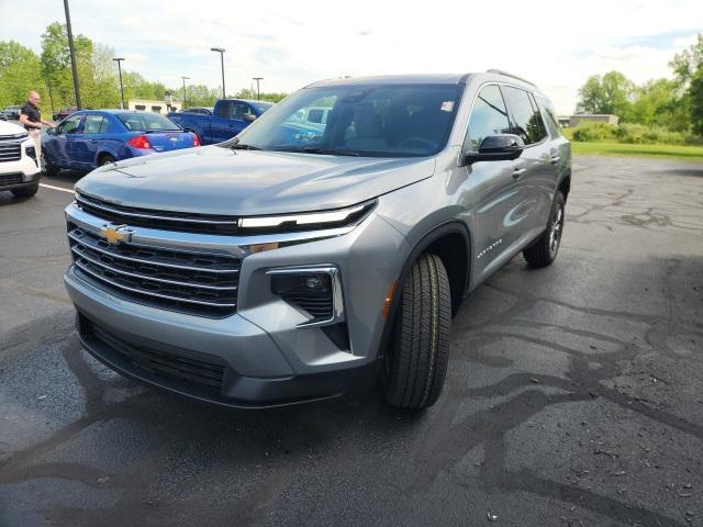 new 2025 Chevrolet Traverse car, priced at $43,045