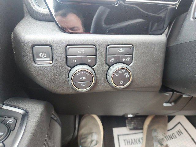 new 2025 Chevrolet Silverado 1500 car, priced at $52,055