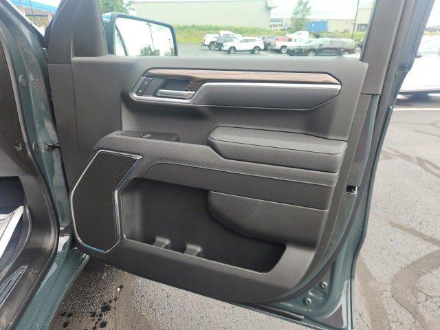 new 2025 Chevrolet Silverado 1500 car, priced at $52,055