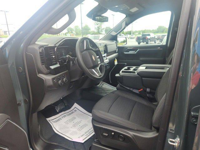 new 2025 Chevrolet Silverado 1500 car, priced at $52,055