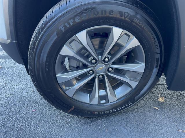 new 2026 Chevrolet Equinox car, priced at $30,245