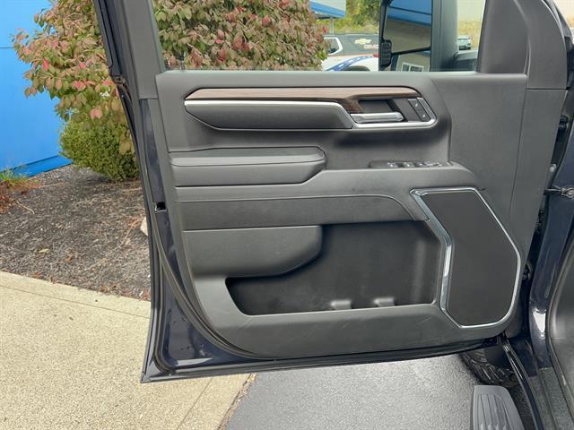 used 2024 Chevrolet Silverado 2500 car, priced at $50,998