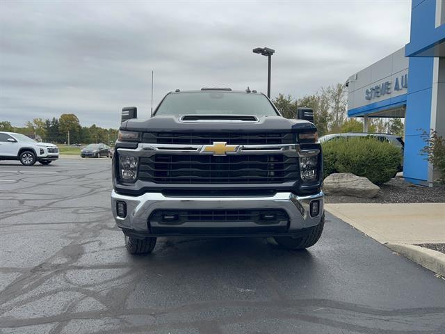 used 2024 Chevrolet Silverado 2500 car, priced at $50,998
