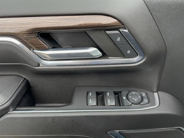 used 2024 Chevrolet Silverado 2500 car, priced at $50,998