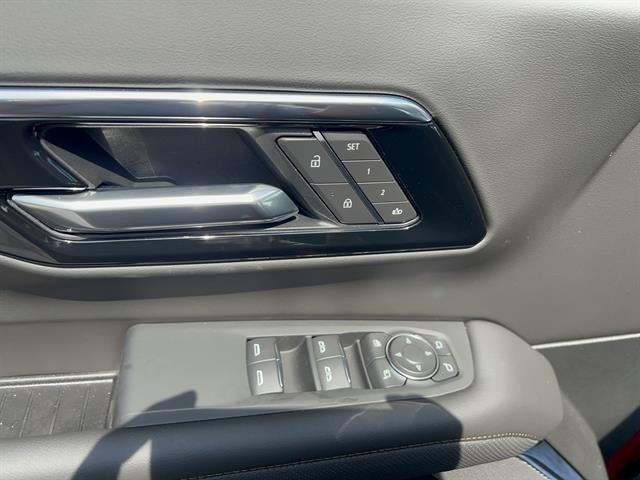 new 2025 Chevrolet Tahoe car, priced at $79,998