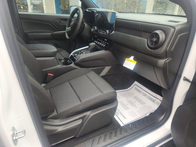 new 2025 Chevrolet Colorado car, priced at $33,515