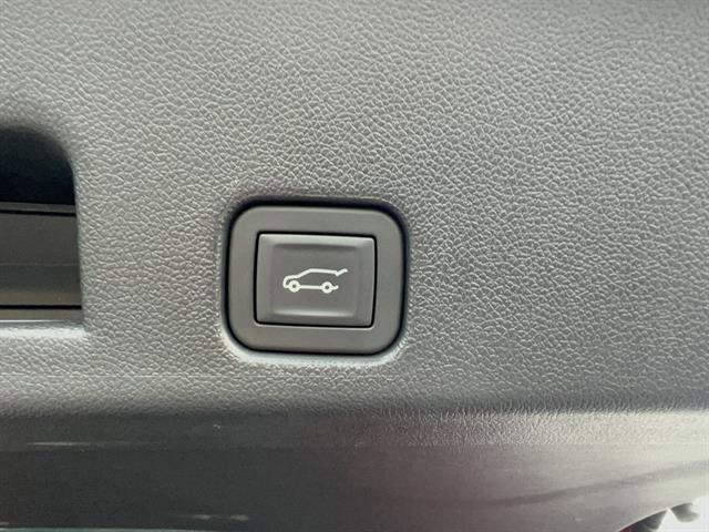 used 2024 GMC Acadia car, priced at $38,198