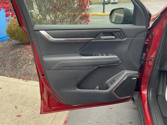 used 2024 GMC Acadia car, priced at $38,198