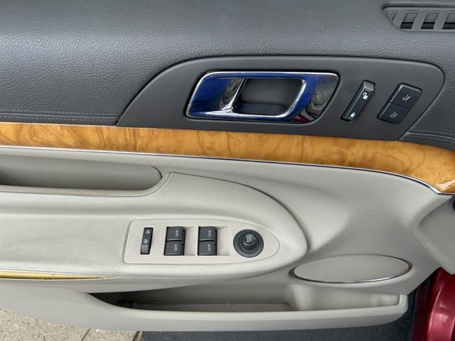 used 2011 Lincoln MKT car, priced at $9,000