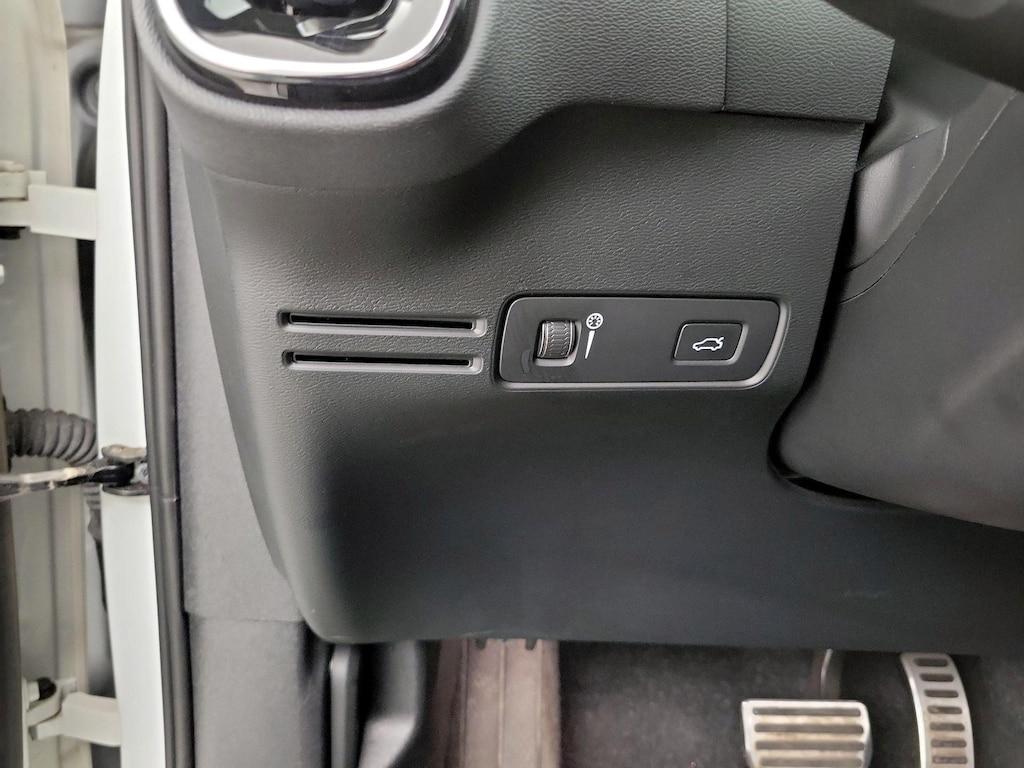 used 2021 Volvo XC40 car, priced at $27,998