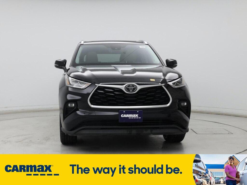 used 2020 Toyota Highlander car, priced at $33,998