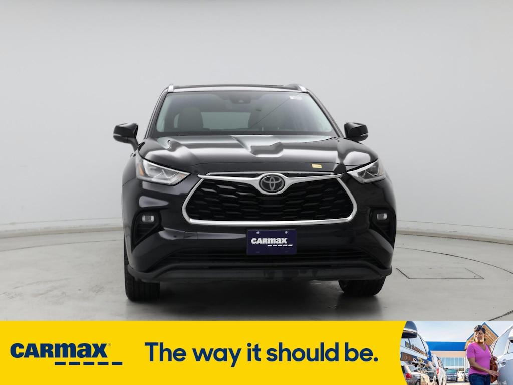 used 2020 Toyota Highlander car, priced at $33,998
