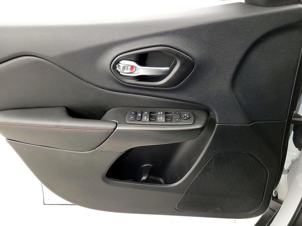 used 2023 Jeep Cherokee car, priced at $29,998