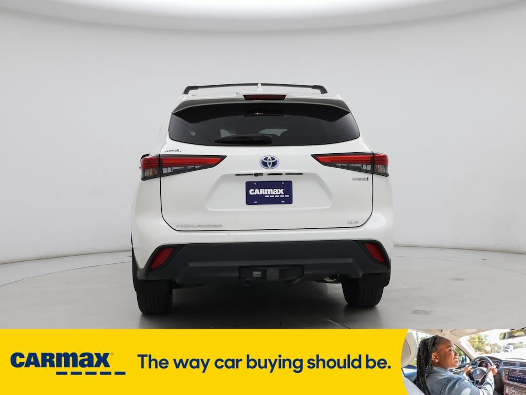 used 2021 Toyota Highlander Hybrid car, priced at $45,998