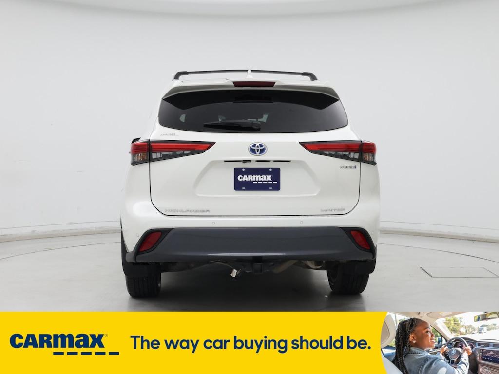 used 2021 Toyota Highlander Hybrid car, priced at $39,998