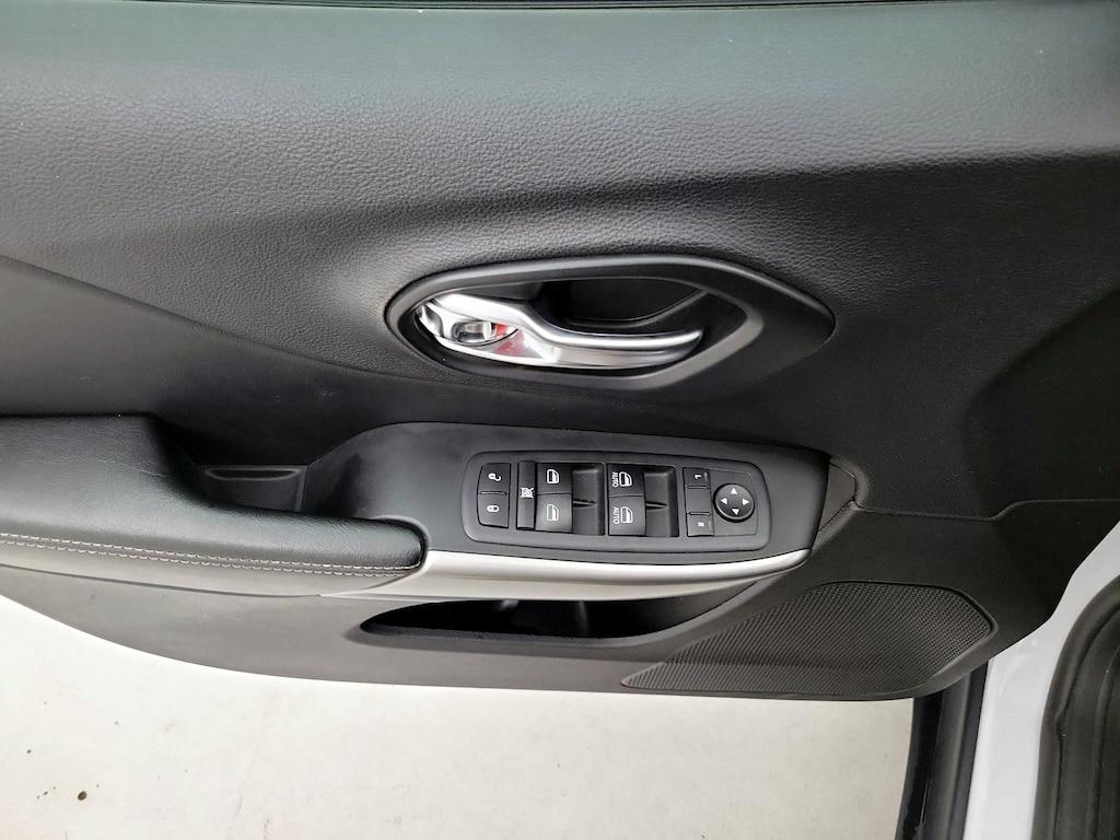 used 2021 Jeep Cherokee car, priced at $24,998