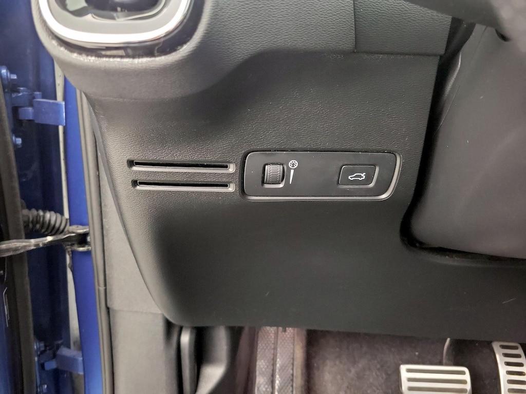 used 2019 Volvo XC40 car, priced at $25,998